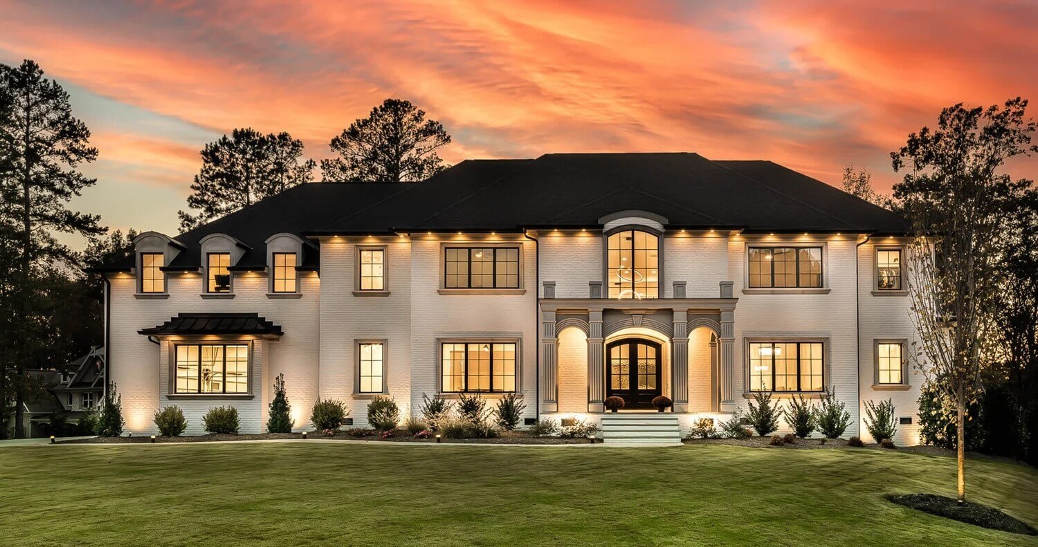 Landian listing agent meeting client in Raleigh