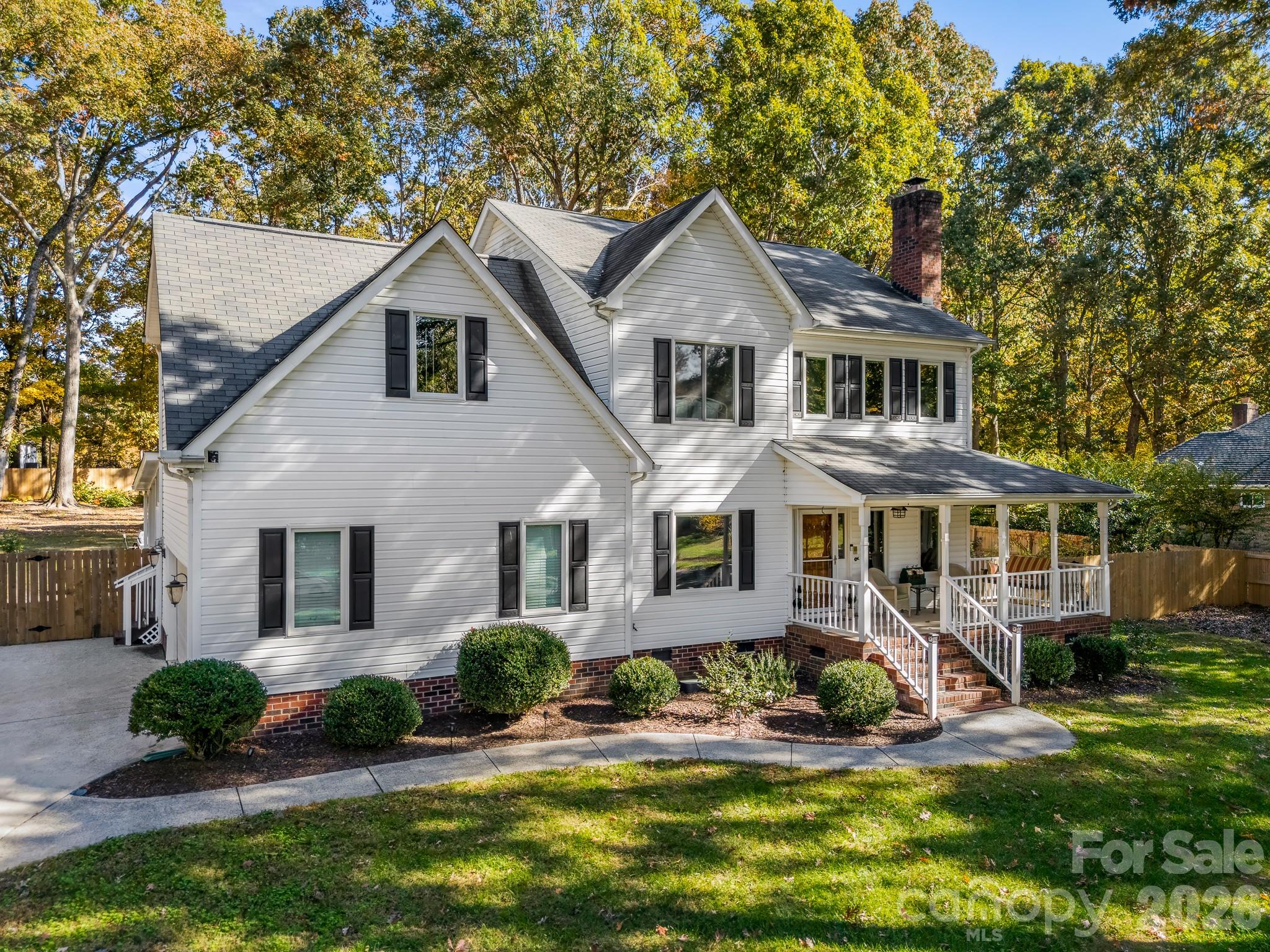 Landian listing agent meeting client in Fort Mill