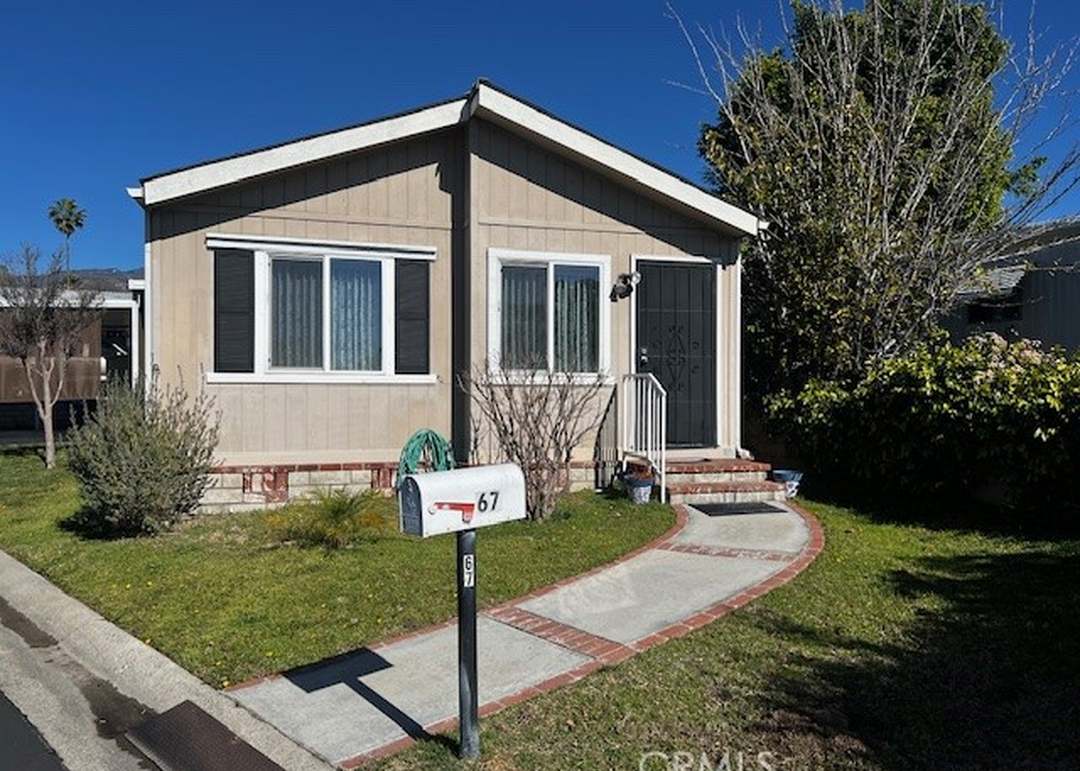 Landian listing agent meeting client in Highland