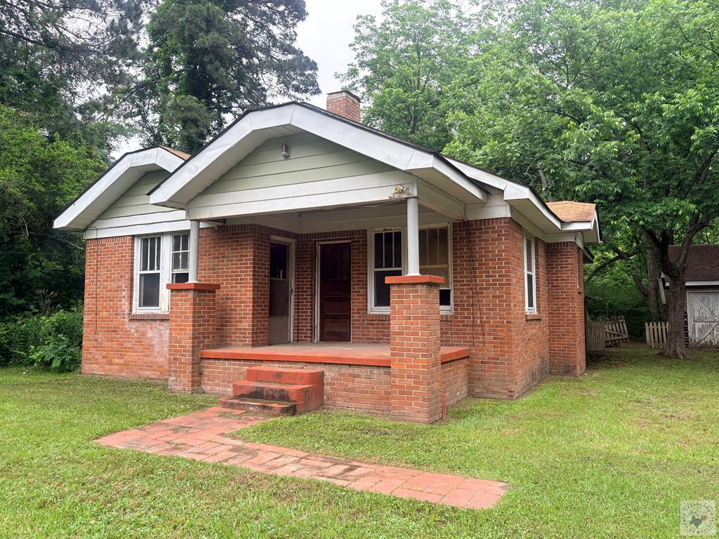 Landian listing agent meeting client in Texarkana
