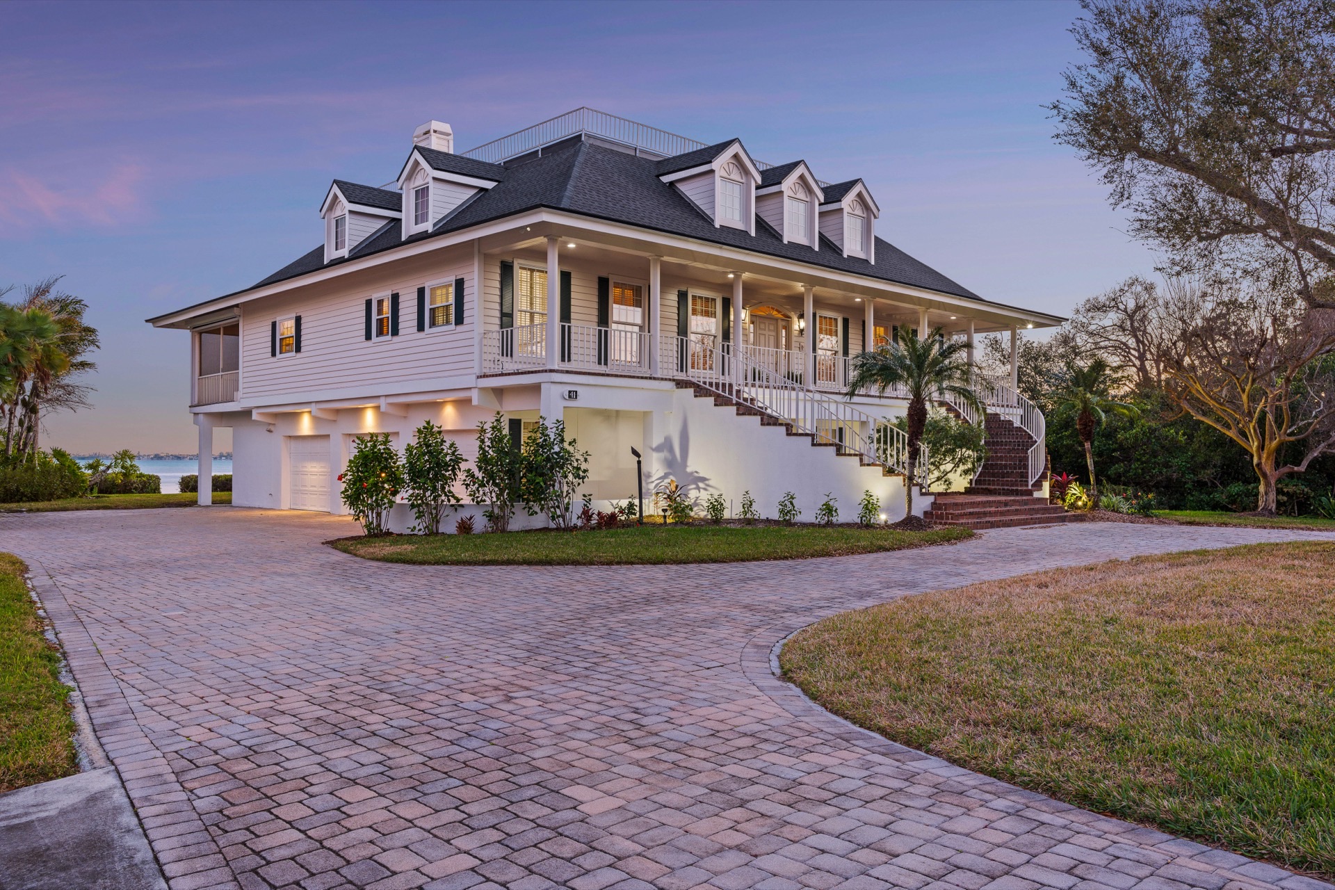 Landian listing agent meeting client in Sarasota
